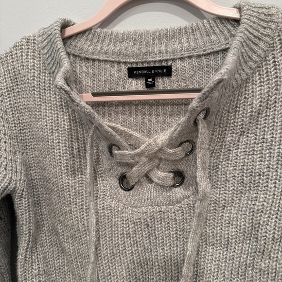 Kendall and Kylie Pacsun Grey Sweater - Picture 4 of 6